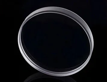 Prueba de un disco de PMMA en una cámara de prueba de xenón: 1.000 horas de luz solar en el laboratorio